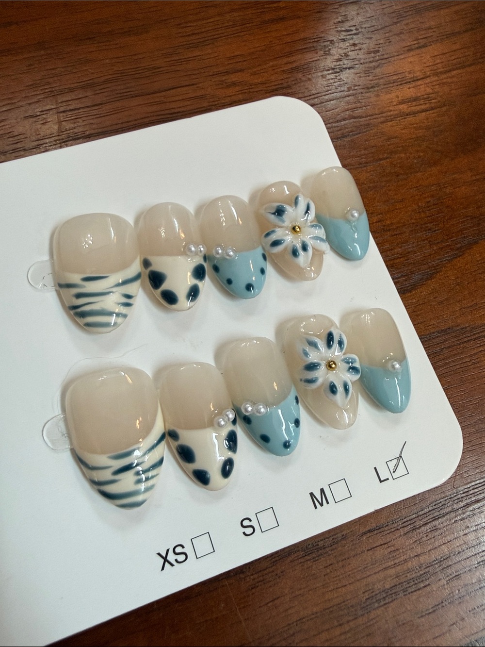 Floral Blue & Cream Press-On Nail Set Press-On Nails 3D large